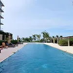 Lujo y comodidad Frente al Mar